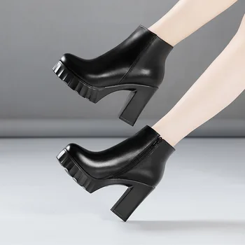 2022 Nou Brand De Moda Pentru Femei Pantofi Office Pătrat Cu Toc De Culoare Solidă Scurt Cizme Rotund Toe Fermoar Glezna Cizme Q0017