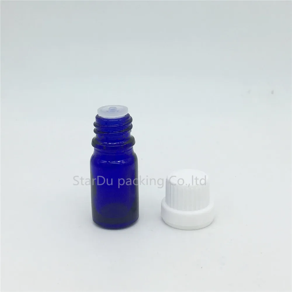 De înaltă calitate, 1000pcs/lot 5ML albastru de Sticlă Flacoane de Ulei Esential de Sticla, sticle de Parfum 5 ml anti-furt capac cu plug